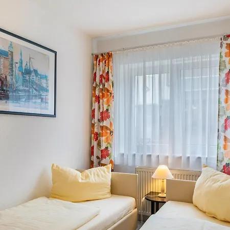 Tannenblick 3-2-3-3 Apartment *